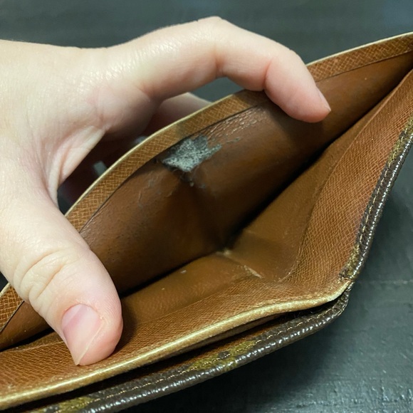 Louis Vuitton Wallet - Picture 4 of 6